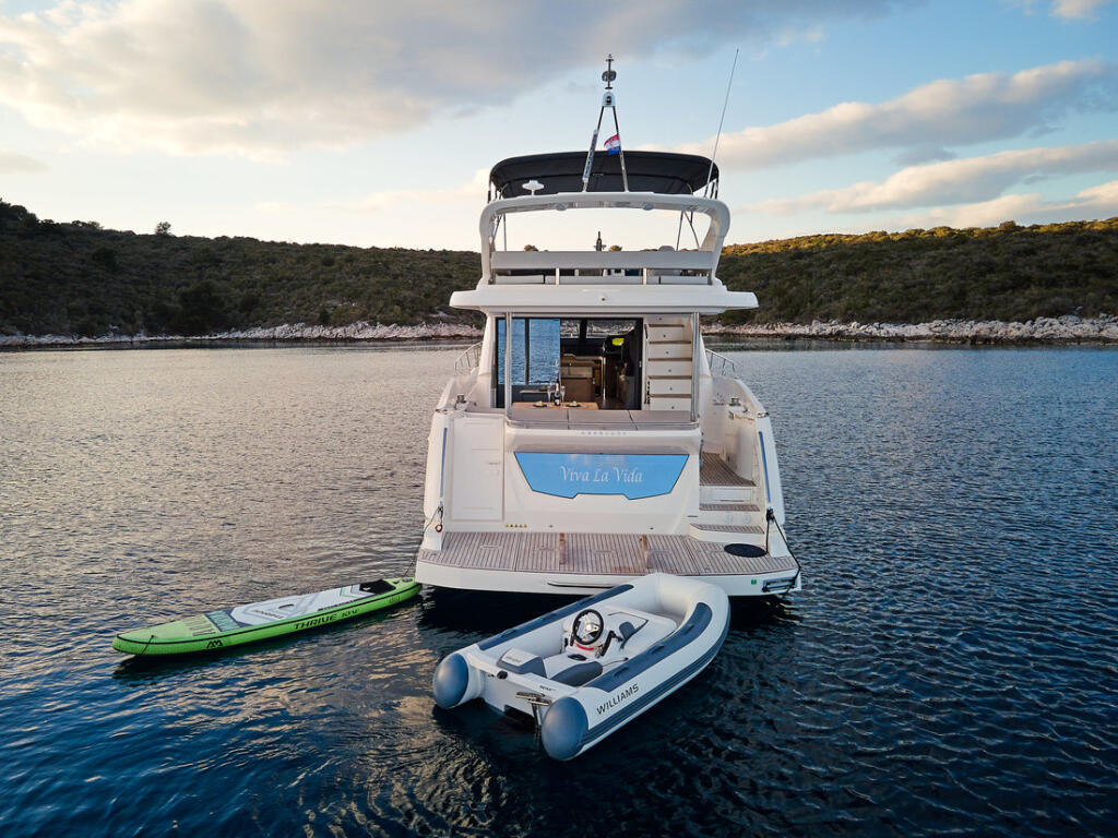 Motoryacht 