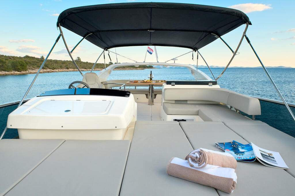 Motoryacht 