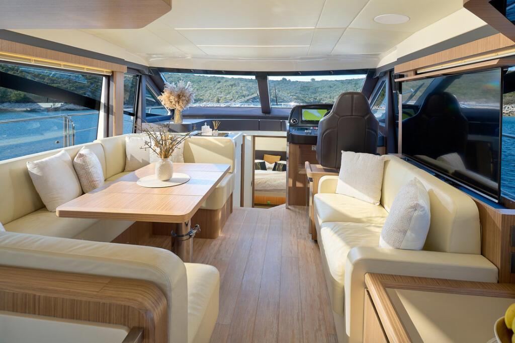 Motoryacht 