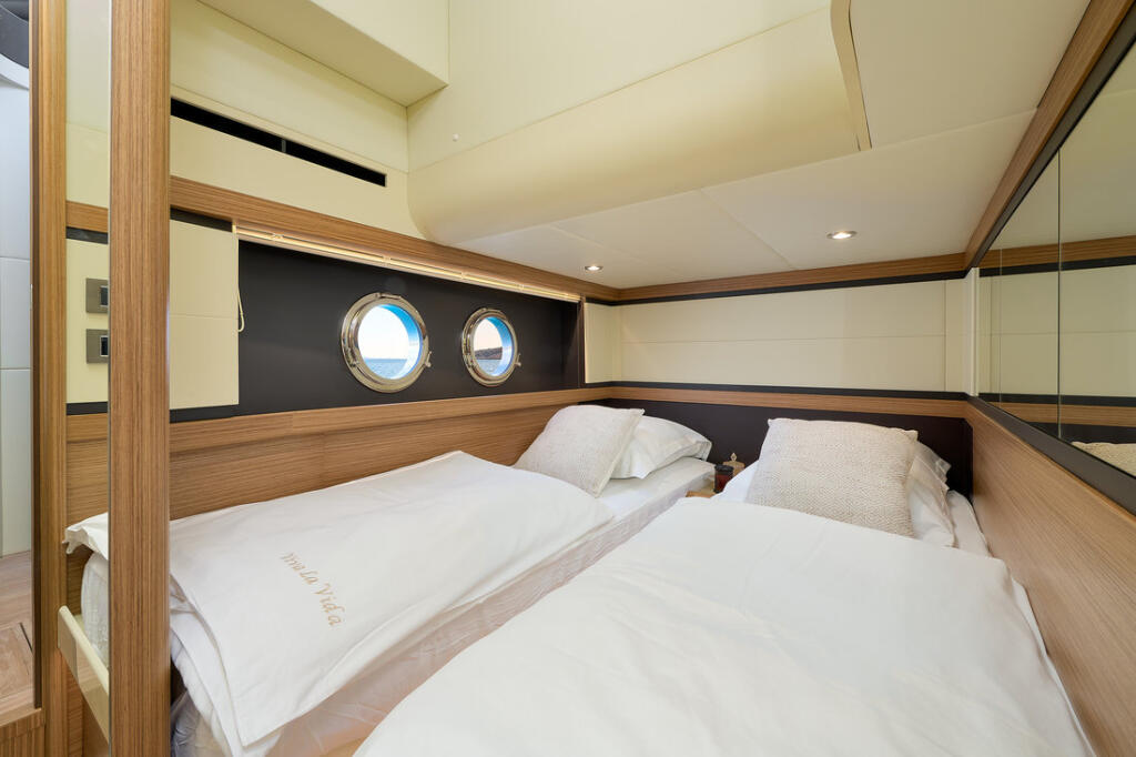 Motoryacht 