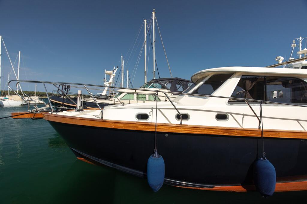 Motoryacht 