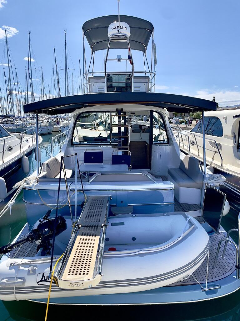 Motoryacht 