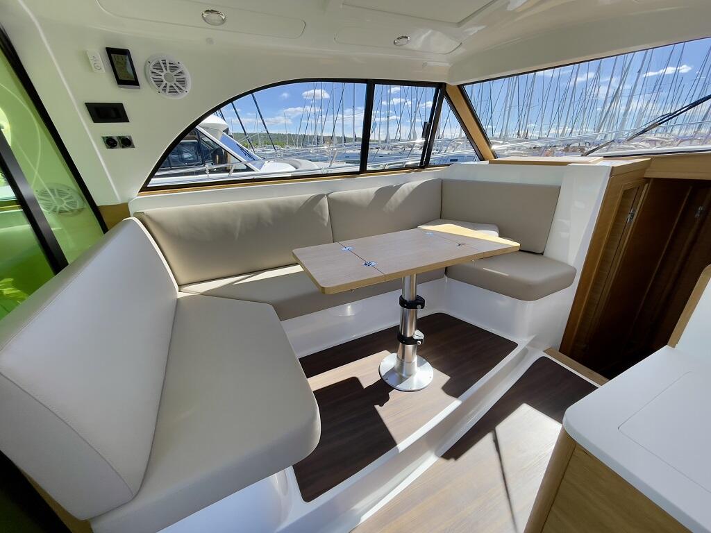 Motoryacht 