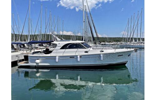 Motoryacht 