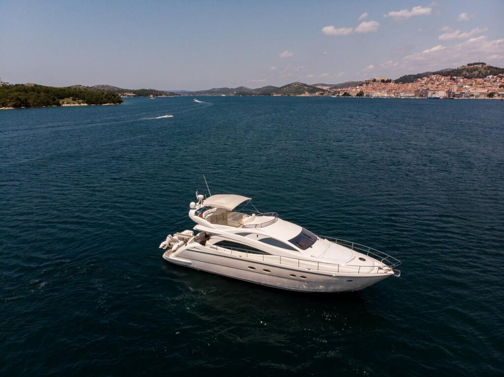 Motoryacht 