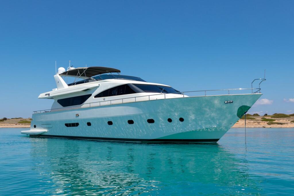 Luxus-Motoryacht 