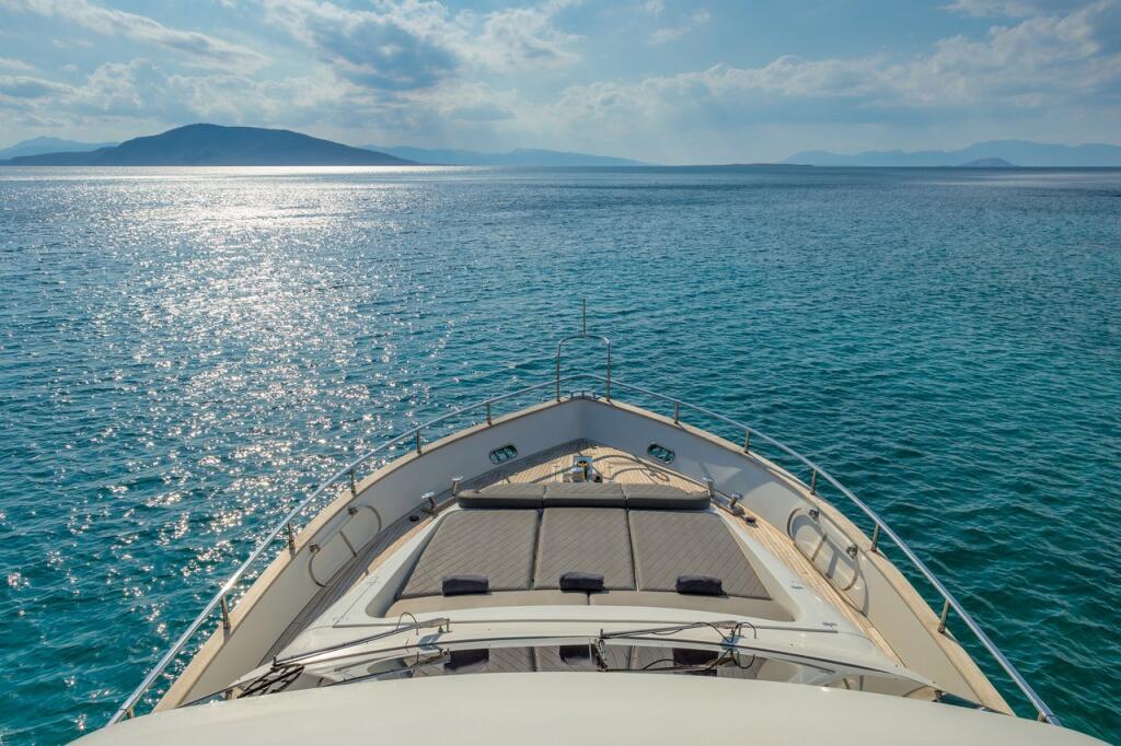 Luxus-Motoryacht 