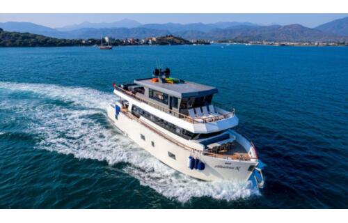 Motoryacht 