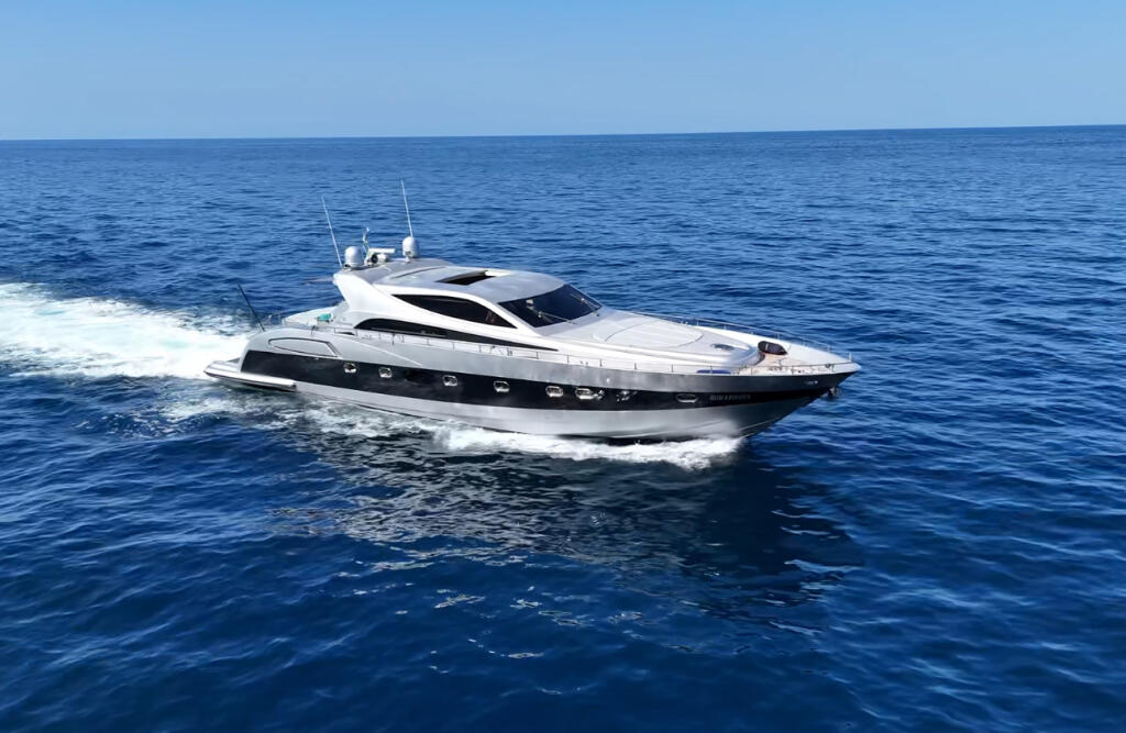 Luxury motor yacht 