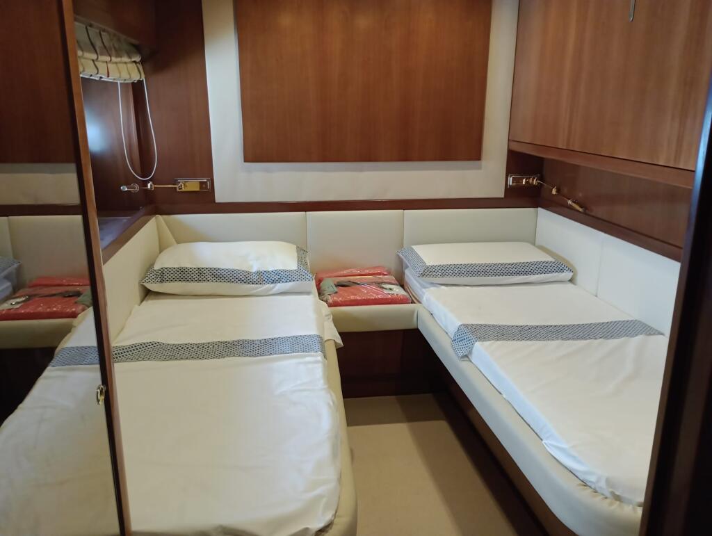 Luxury motor yacht 