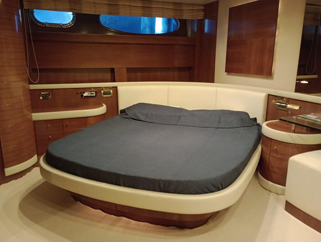 Luxury motor yacht 