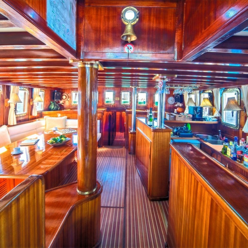 Gulet & Motor Sailer 
