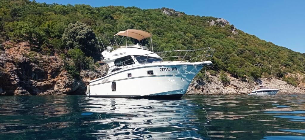 Motoryacht 