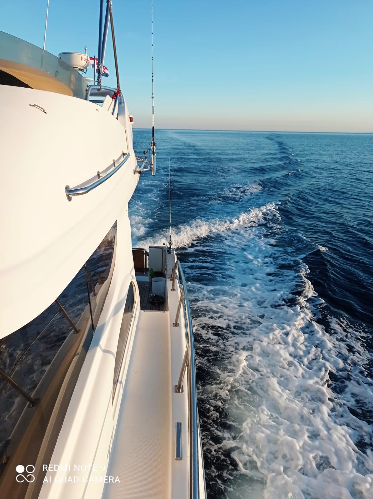 Motoryacht 