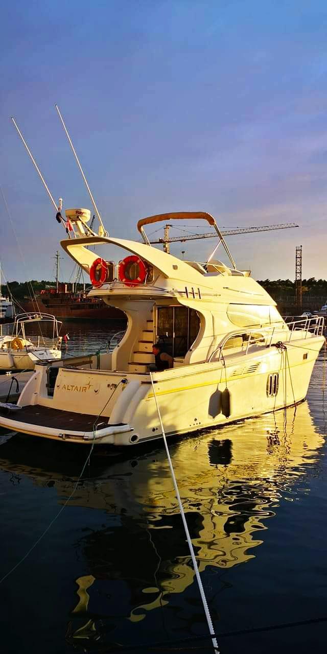 Motoryacht 