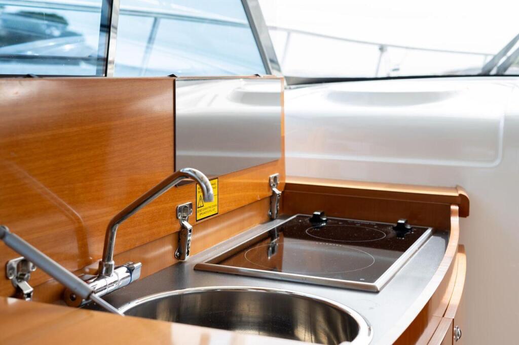 Motoryacht 