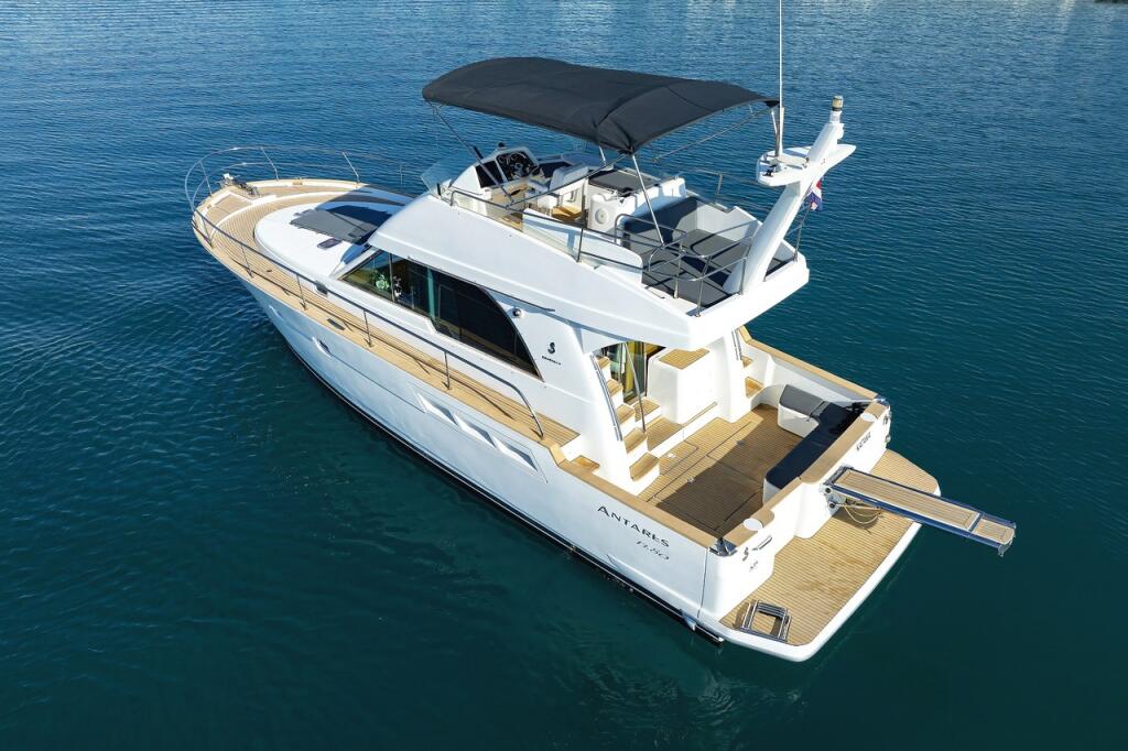 Motoryacht 
