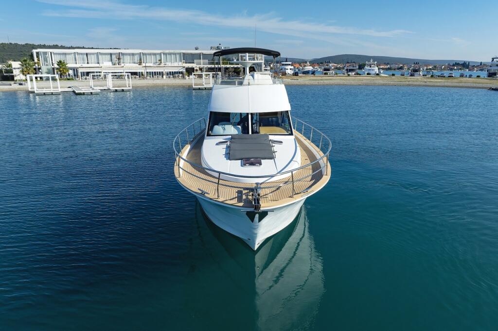 Motoryacht 