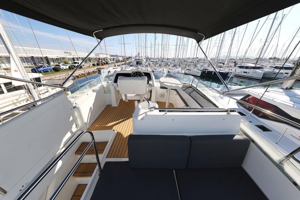 Motoryacht 