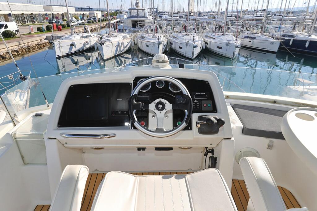 Motoryacht 