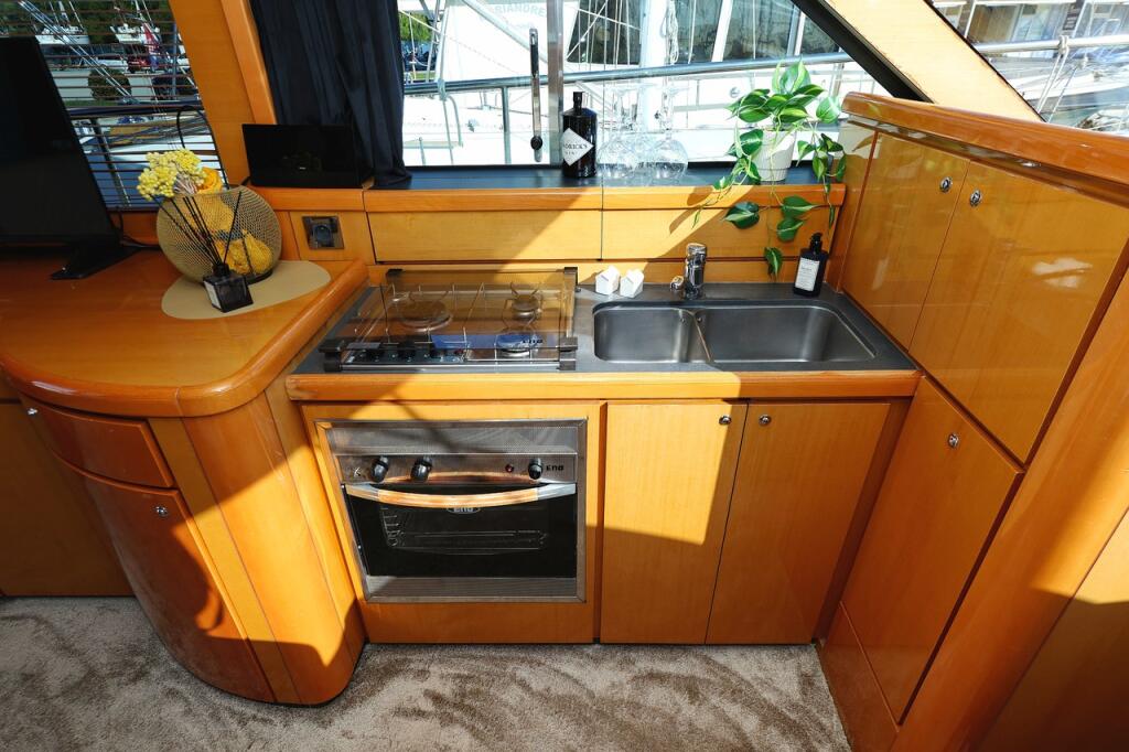 Motoryacht 