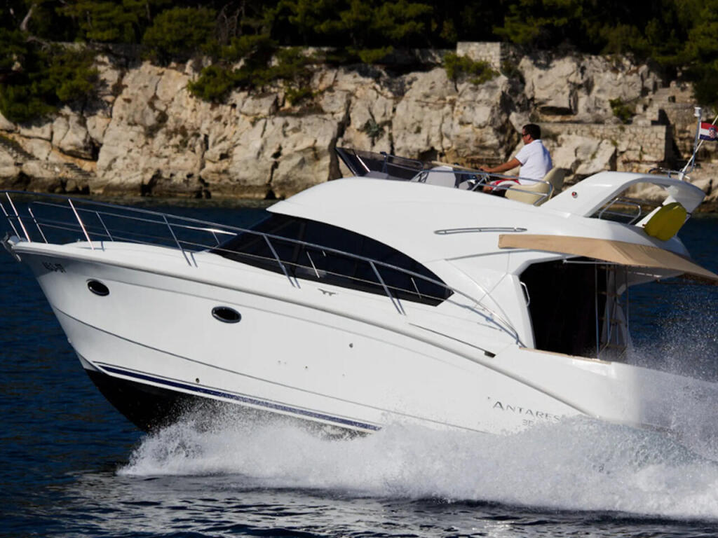 Motoryacht 