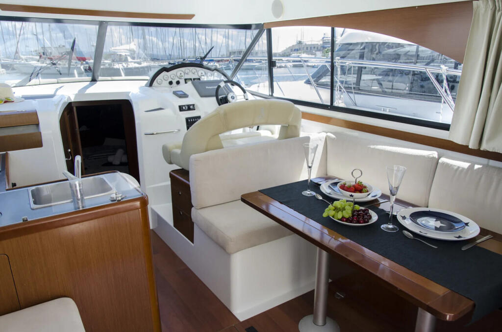Motoryacht 