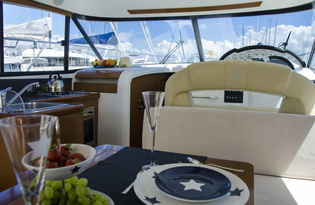 Motoryacht 