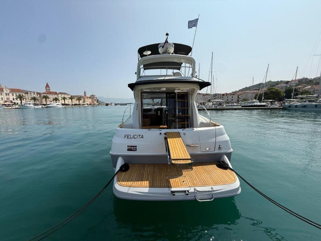 Motoryacht 