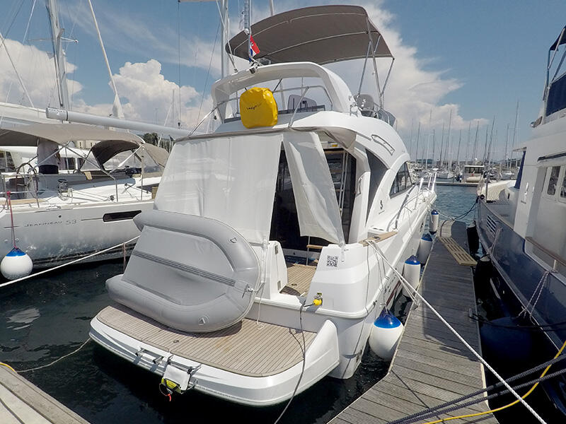 Motoryacht 