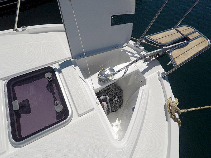 Motor boat 