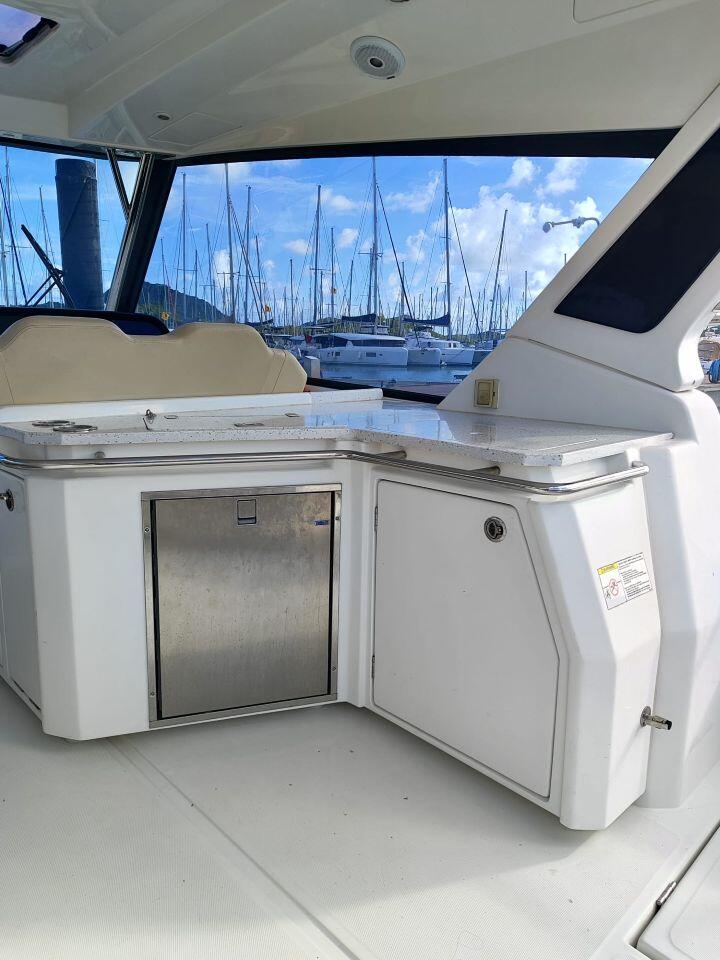 Power catamaran 