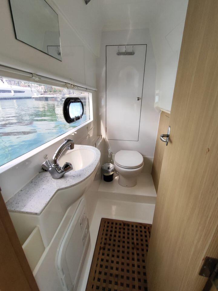 Power catamaran 