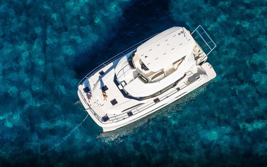 Power catamaran 
