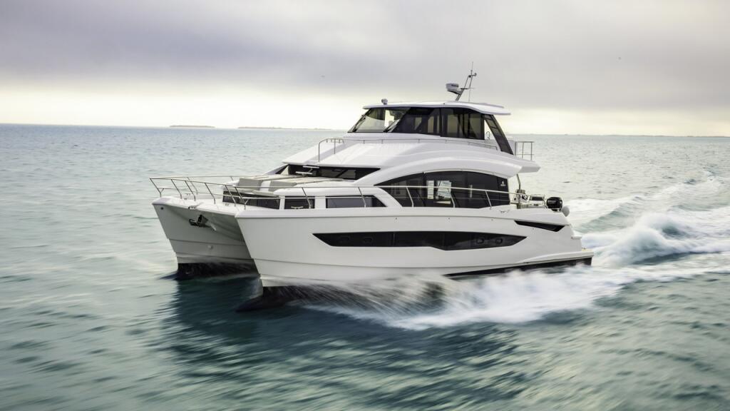 Power catamaran 
