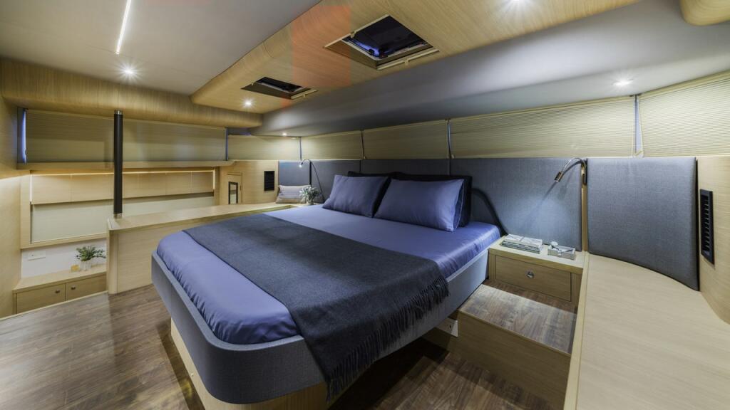 Power catamaran 