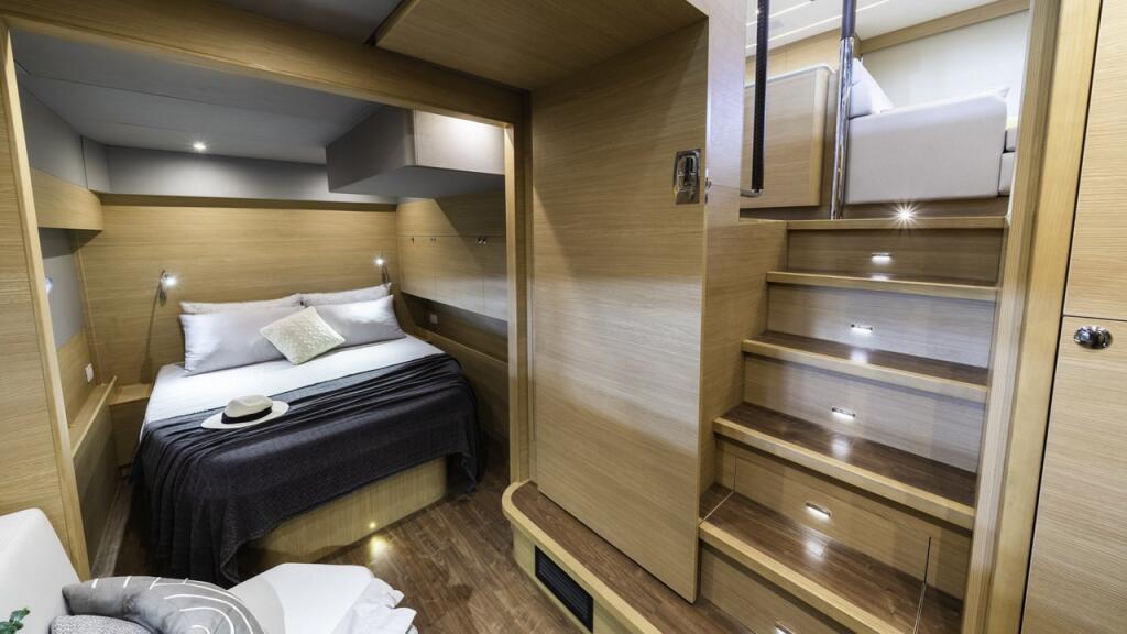 Power catamaran 