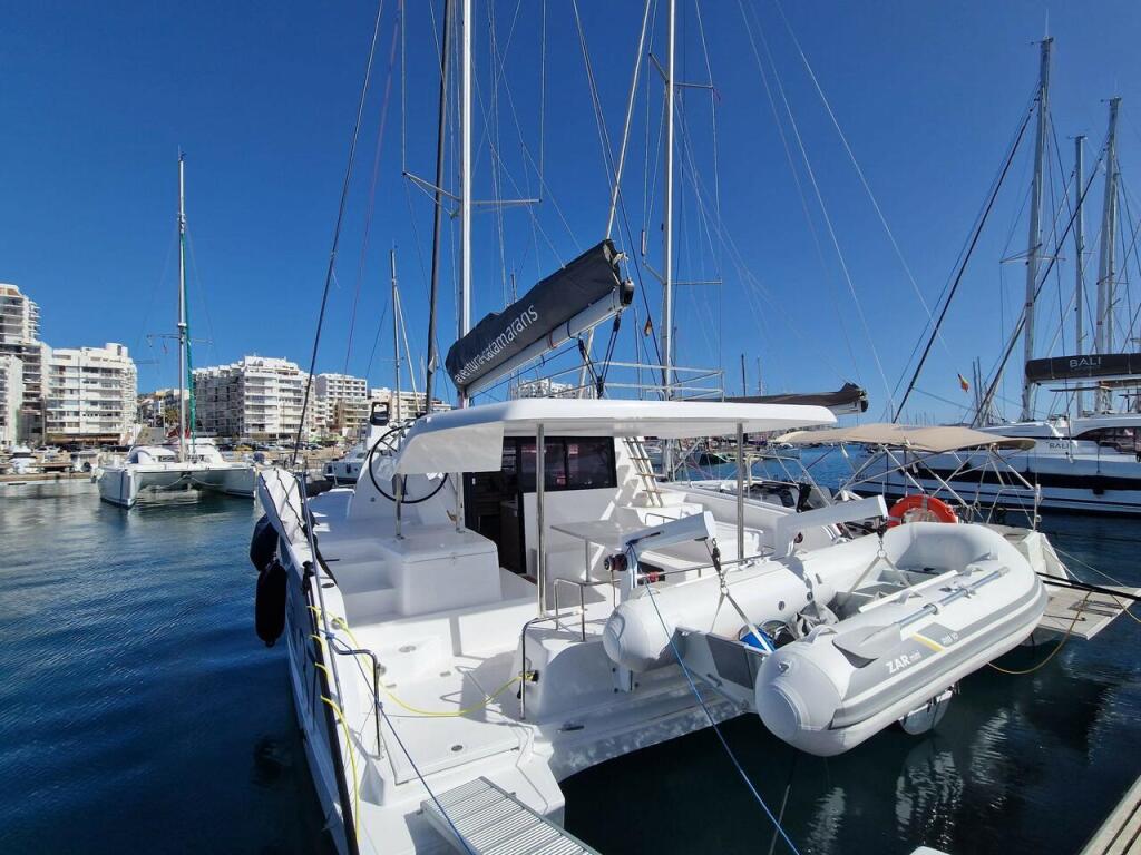 Catamaran 