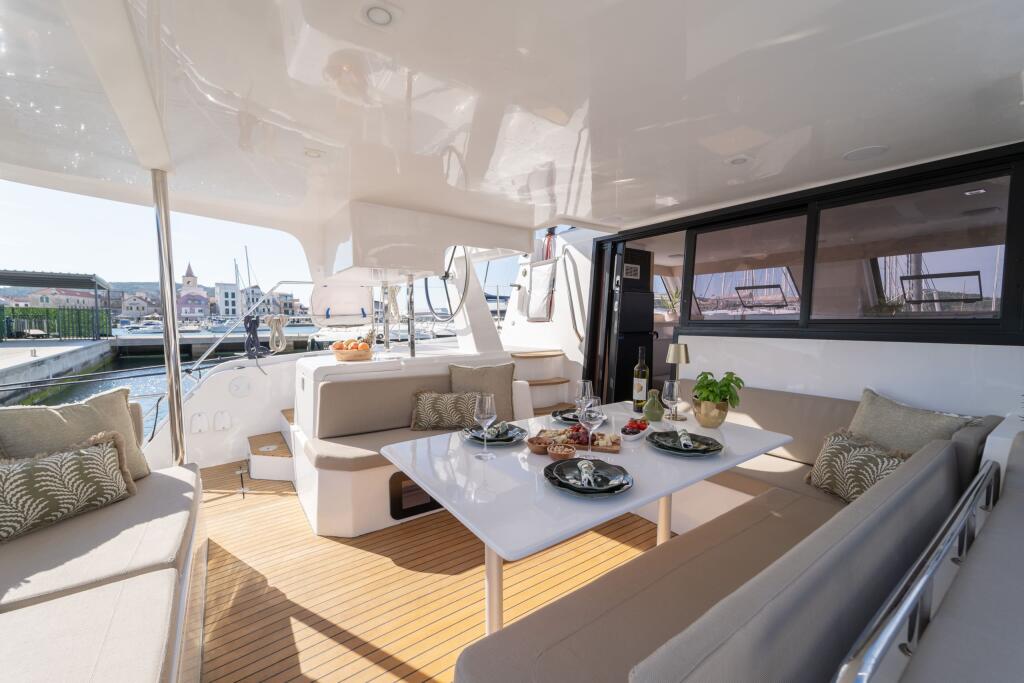 Catamaran 