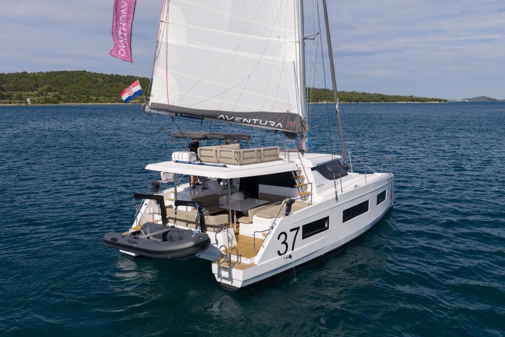 Catamaran 