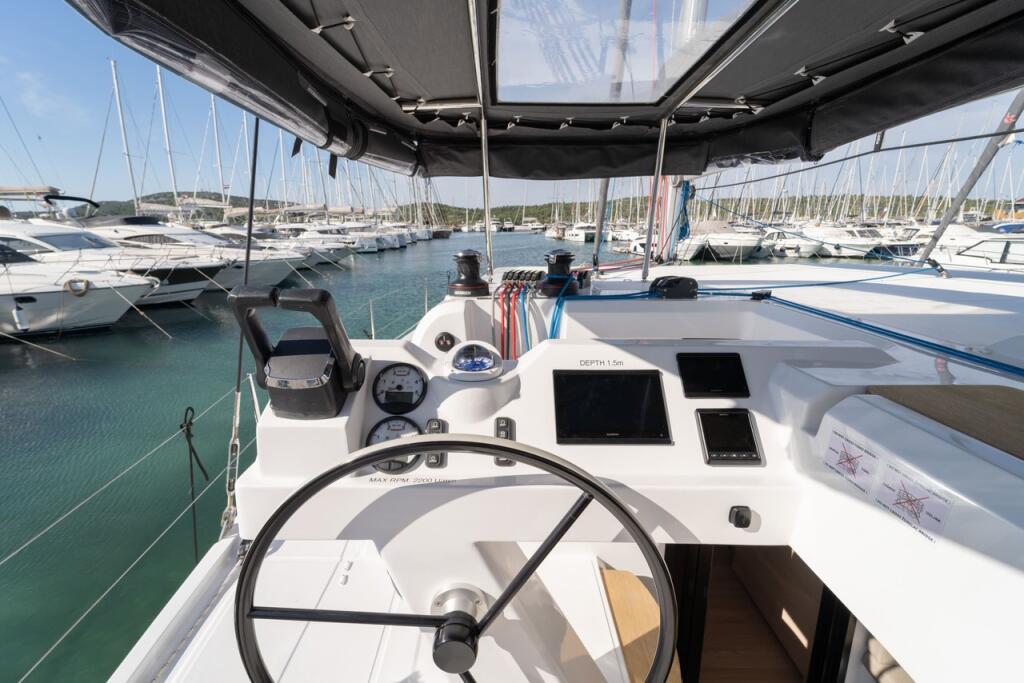 Catamaran 