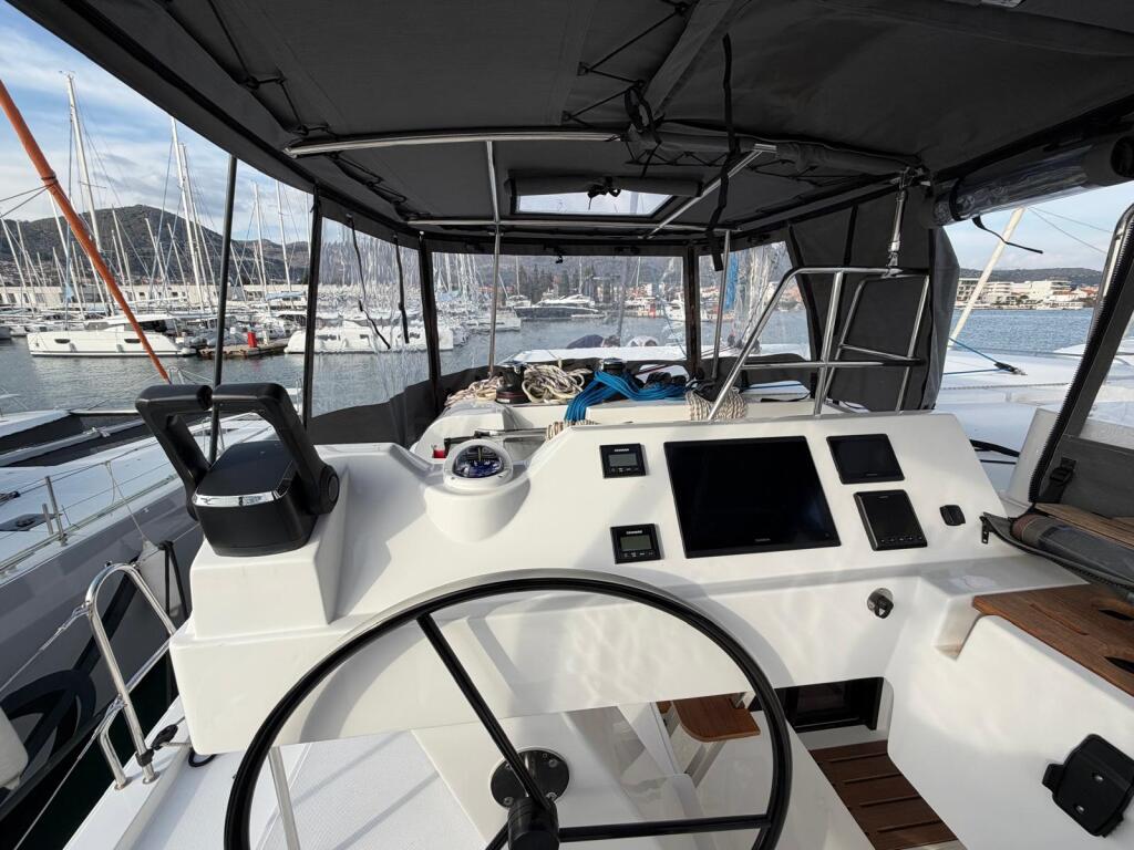 Catamaran 