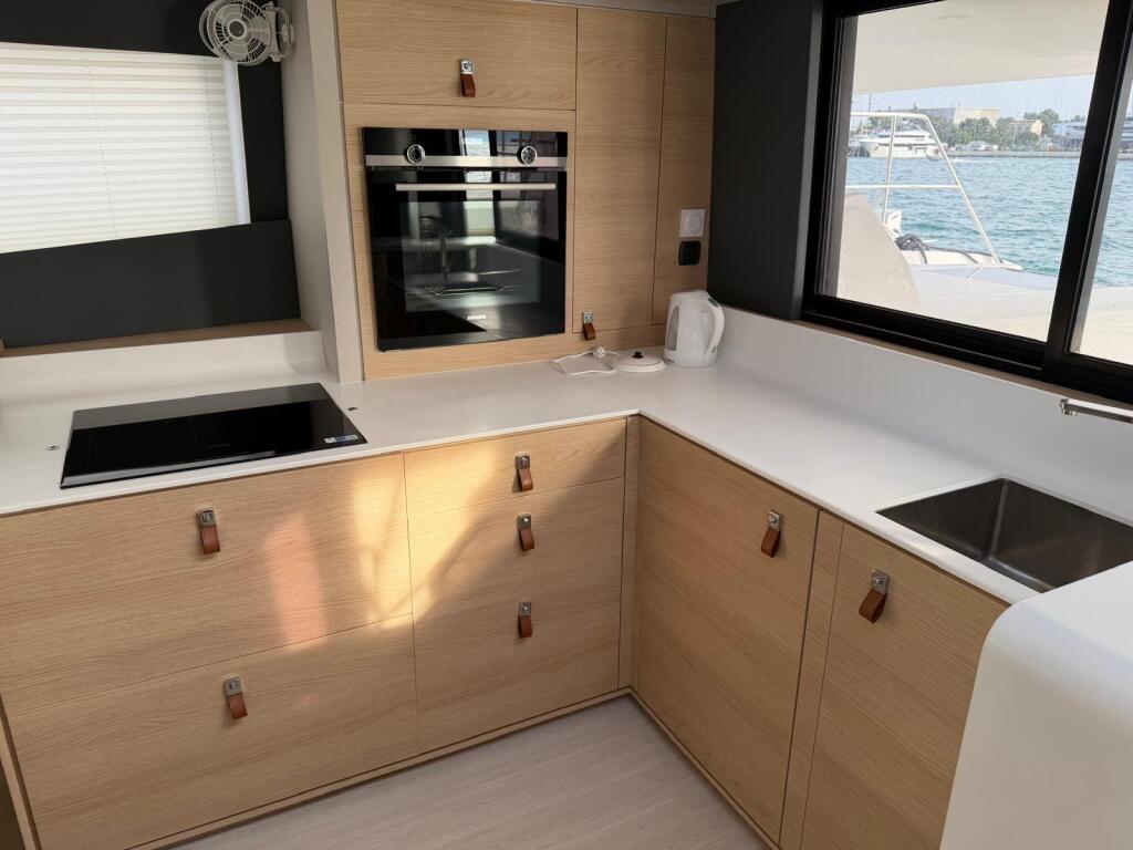 Catamaran 