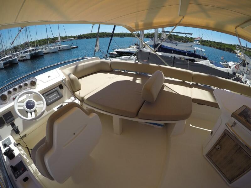 Motoryacht 