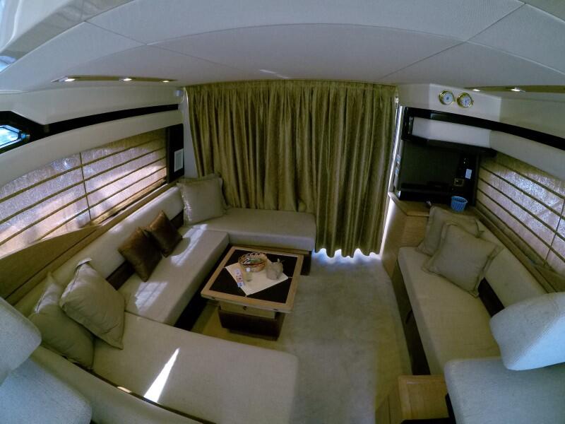 Motoryacht 