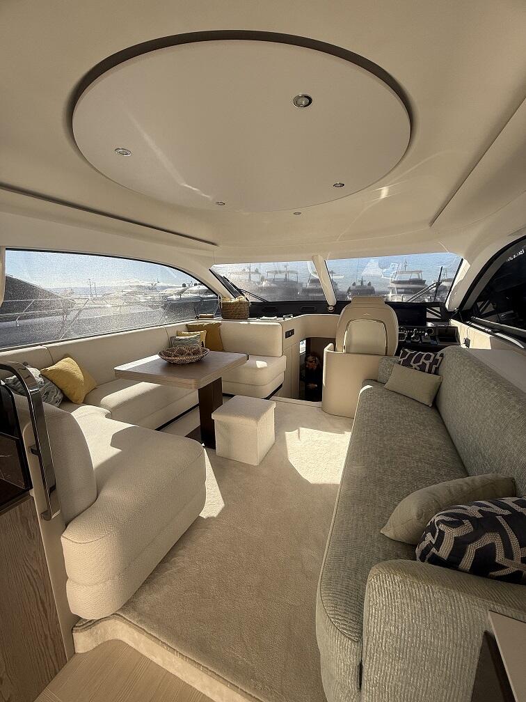 Motoryacht 
