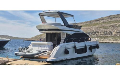 Motoryacht 