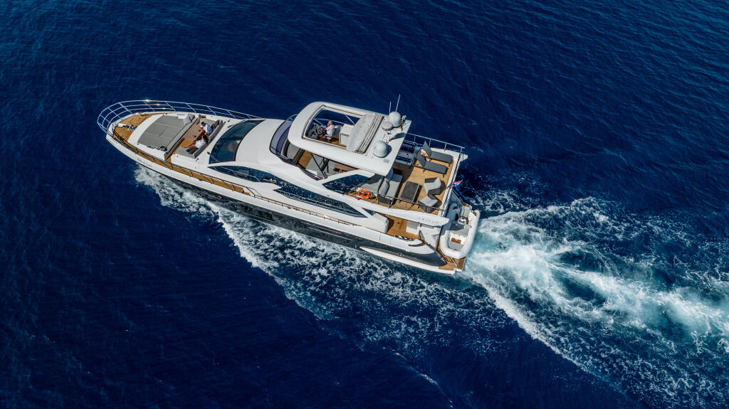 Motoryacht 
