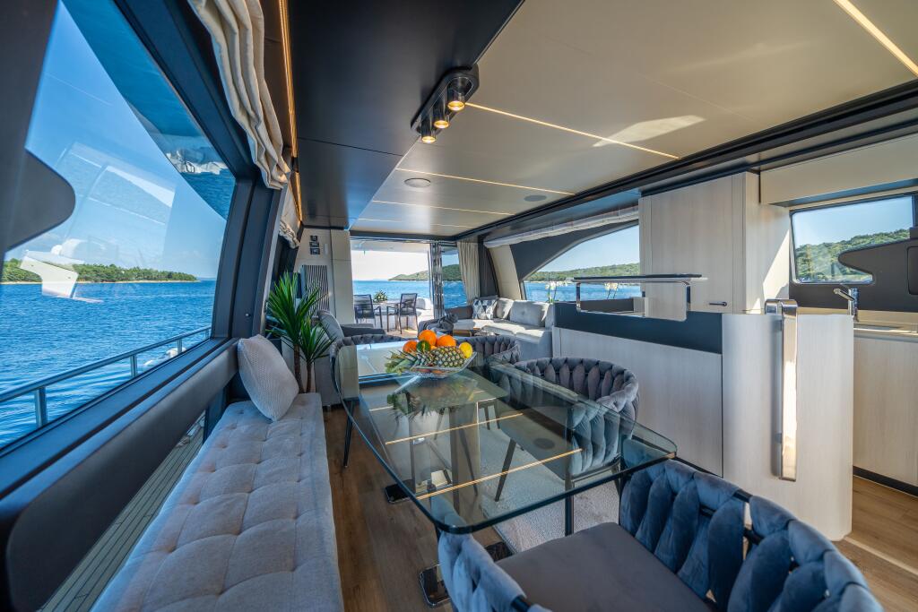 Motoryacht 