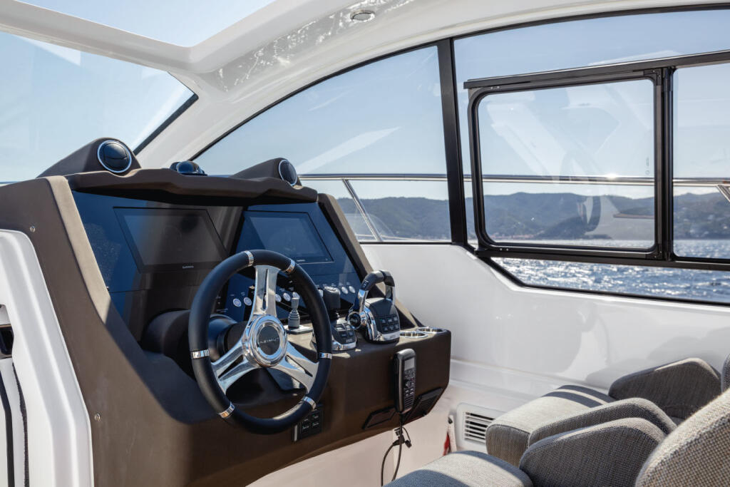 Motoryacht 